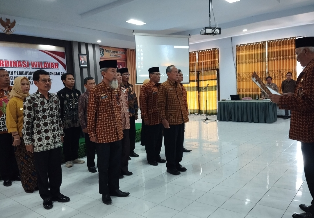 Sekretaris Fajar Budianto Lantik Pengurus DHC BPK 45 Lumajang dan Situbondo