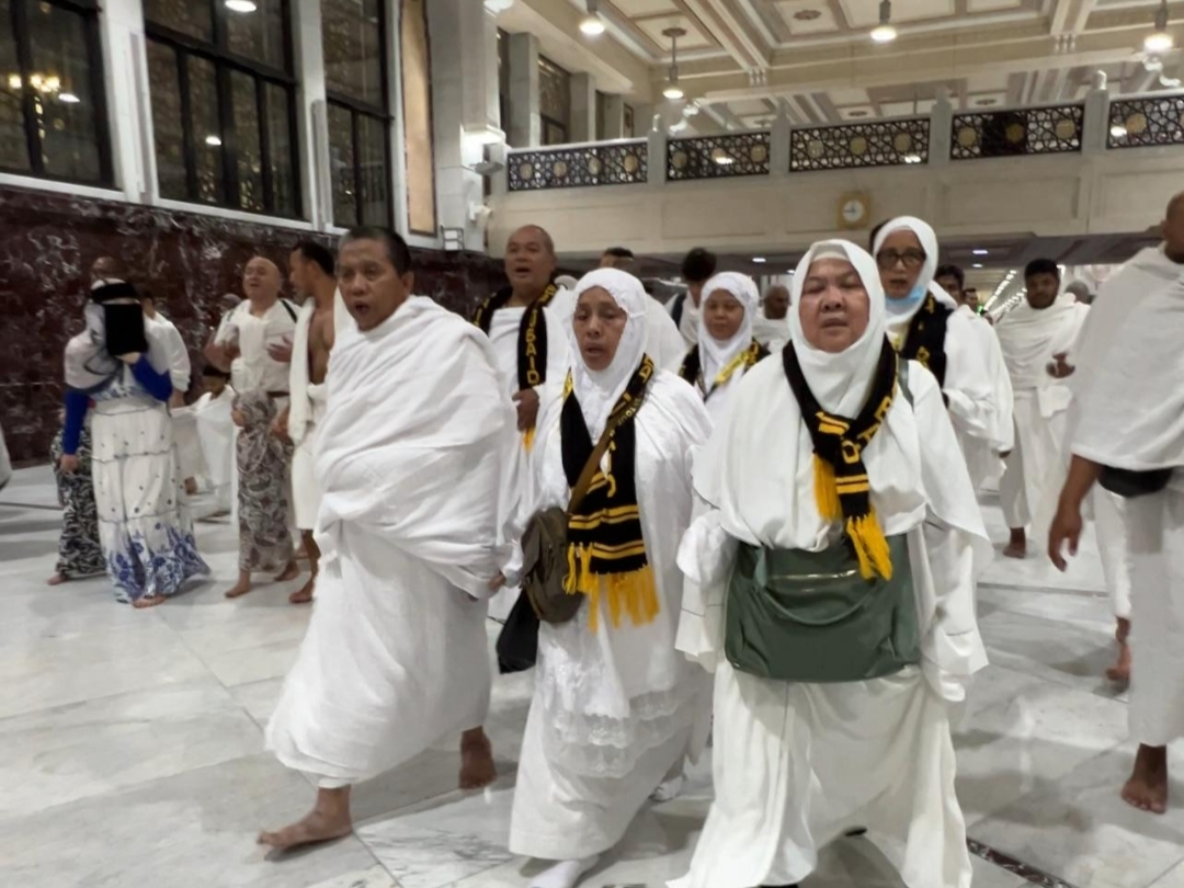 Ka’bah Memang Ajaib bagi Jamaah” Serba Serbi Umrah Era Digital (7)