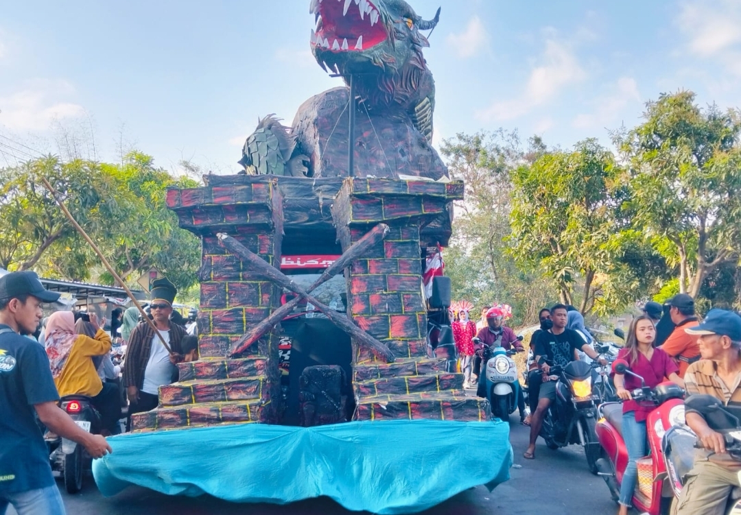 Pawai Budaya, SMPN l Parang Magetan Tampilkan Tema Kerajaan Majapahit