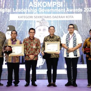 Jadi Sekda Kota Terbaik Antar Gaguk Tri Prasetyo  Raih Anugerah ADLG Awards 2024