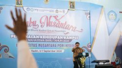 Sambutan Bupati Kediri Diinterupsi, Mahasiswa Pendidikan Sejarah Ini Justru Diganjar Hadiah