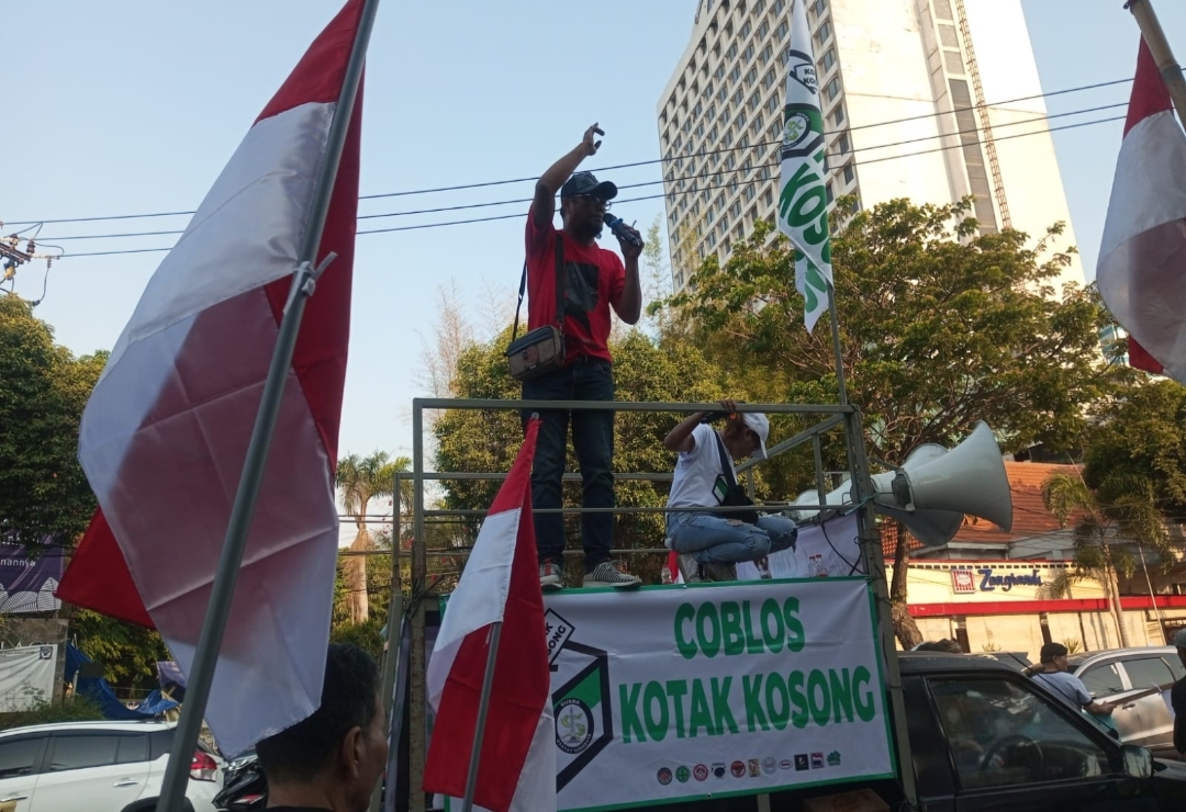 Teriakan Coblos Kotak Kosong Makin Masif