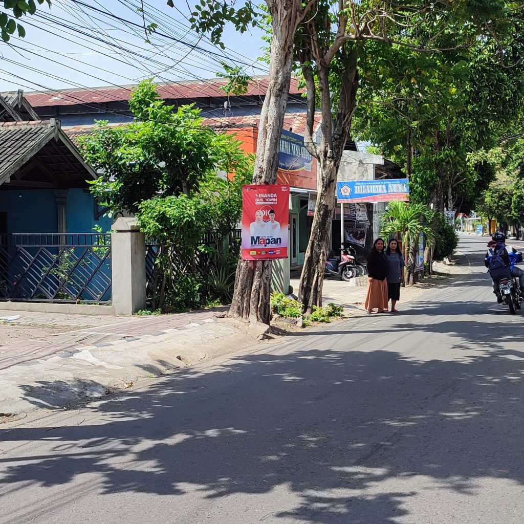 Alat Peraga Kampanye Paslon FREN Memakan Korban, dan Langgar Aturan Kampanye