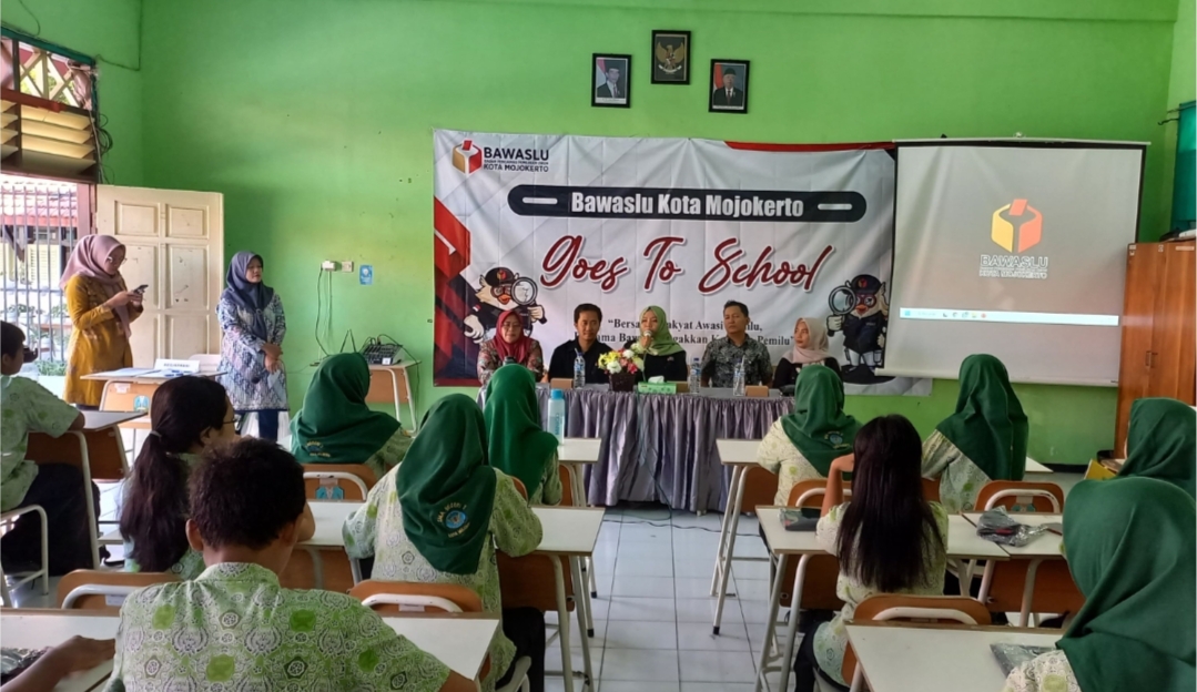 Bawaslu Goes to School”  Tekan  Money Politik  Pemilih Pemula 