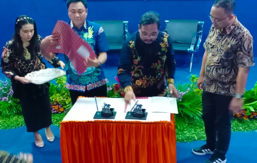 Diskominfo dan KPID Jatim Gandeng Stikosa AWS Selenggarakan Seminar Jelang Pilkada 2024