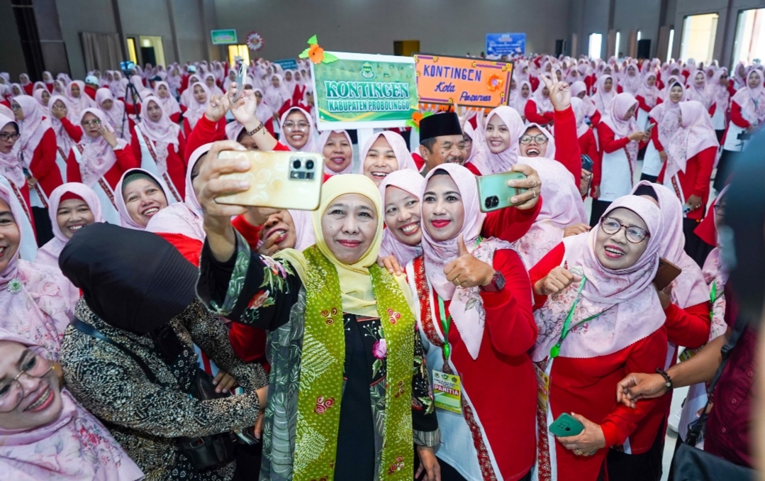 Khofifah Ajak Guru Raudlatul Athfal  Tetap Ajarkan Generasi Alfa Menulis