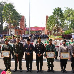 Pemkab. Mojokerto Beri Penghargaan Pemuda & Instansi Berprestasi