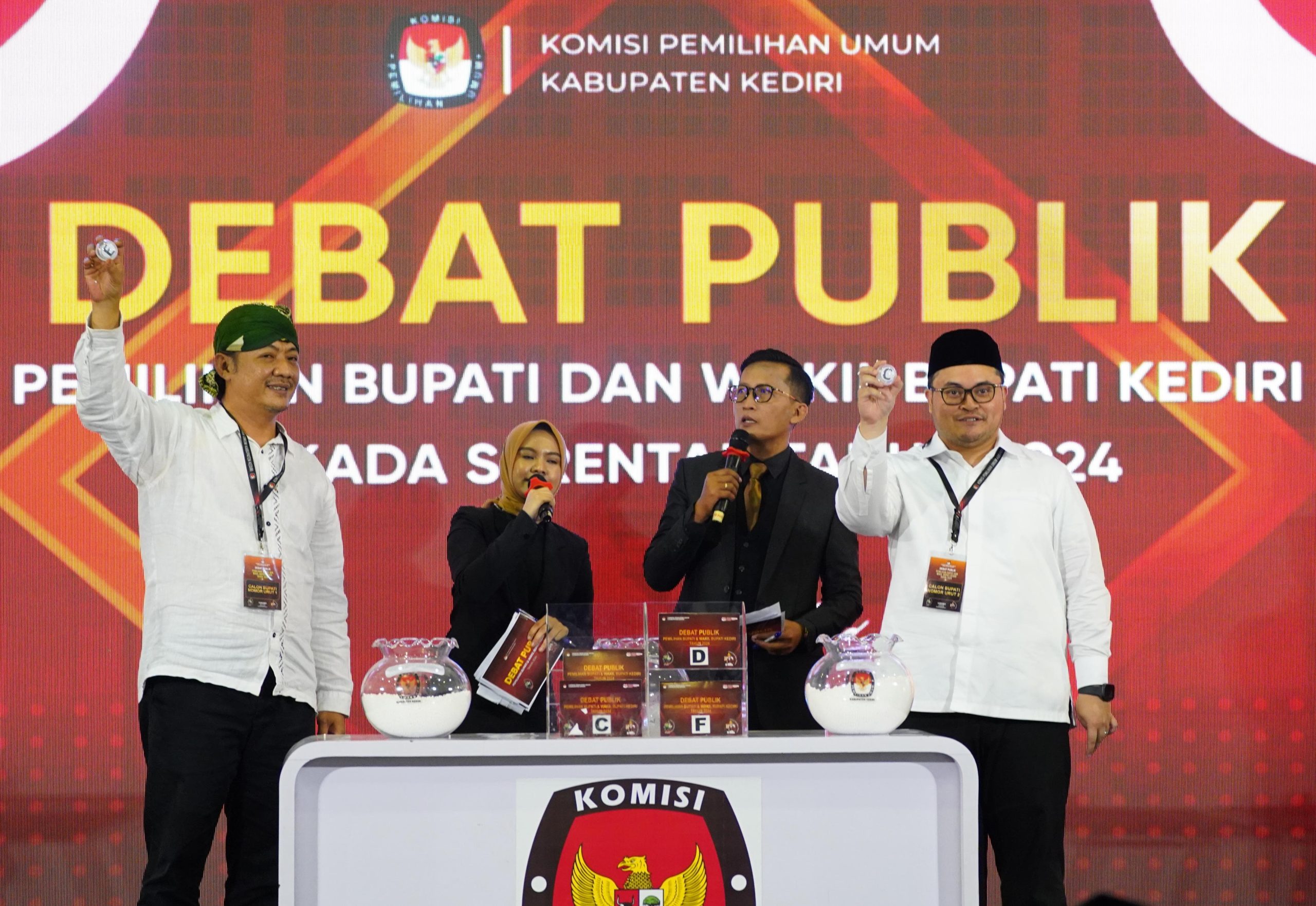 Survei Indikator, Paslon Dhito-Dewi Unggul dalam Debat Pilbup Kediri