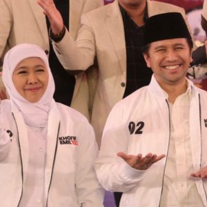 Hasil Survei Poltracking, Khofifah-Emil Berpeluang Menangi Pilgub Jatim hingga 70.2% 