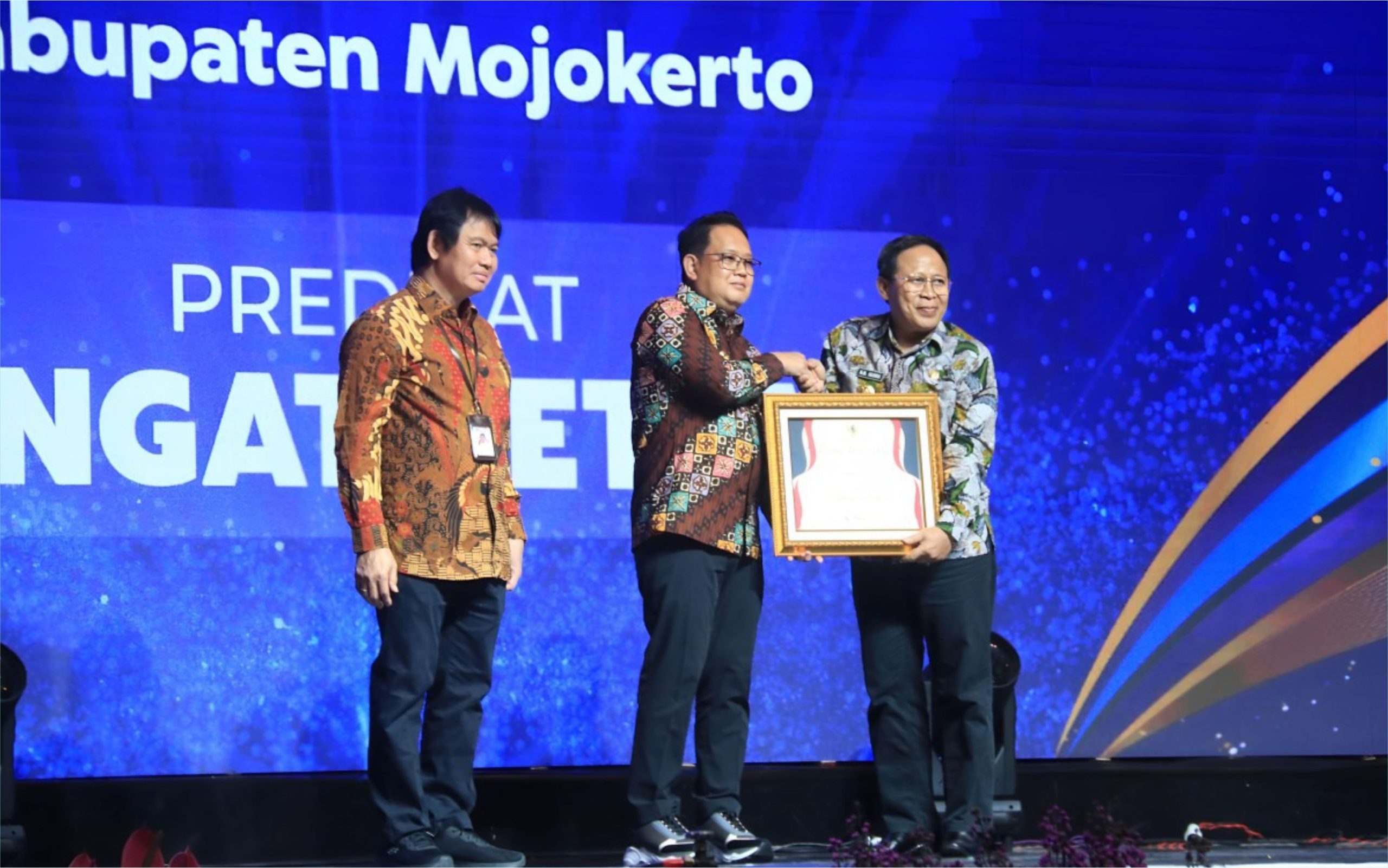 Kab Mojokerto Raih Double Penghargaan Top Inovasi Layanan Publik Jatim