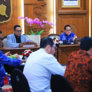 Pj. Gubernur Adhy Karyono Terima Kunjungan Baleg DPR, Ini yang Dibahas