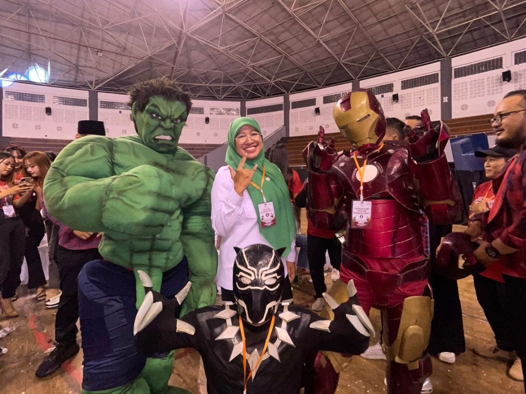 Ada Yang Unik Paslon 03 didukung Avengers pada debat ketiga Pilkada Magetan 2024