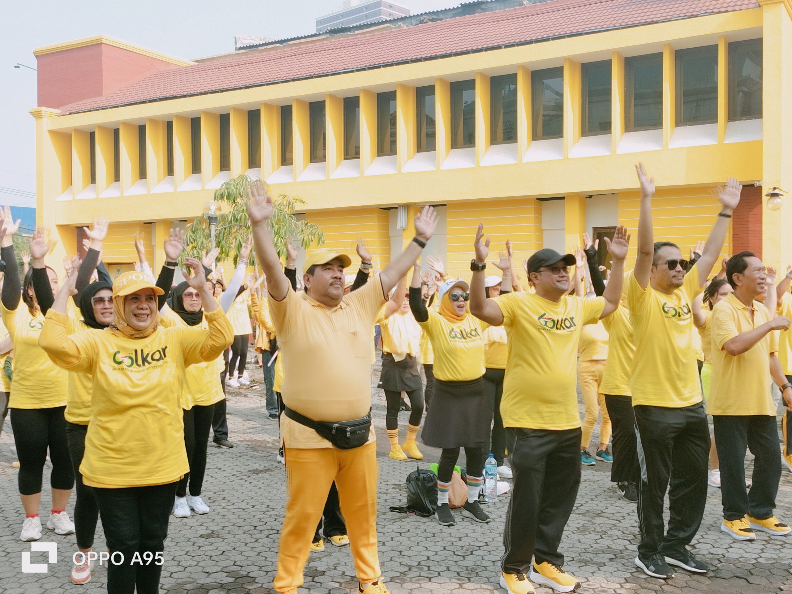 Ketum Golkar Bahlil Instruksikan Menangkan Khofifah-Emil di Pilgub Jatim