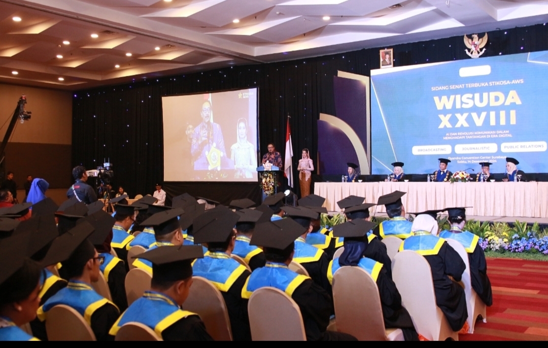 Anggota Dewan Pers dan Direktur RPH Hadiri Wisuda XVlll Stikosa-AWS