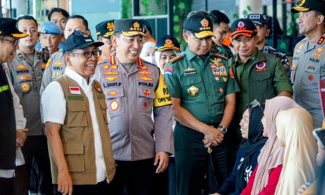 Menko PMK Pantau Kesiapan Pelabuhan Merak Hadapi Libur Nataru