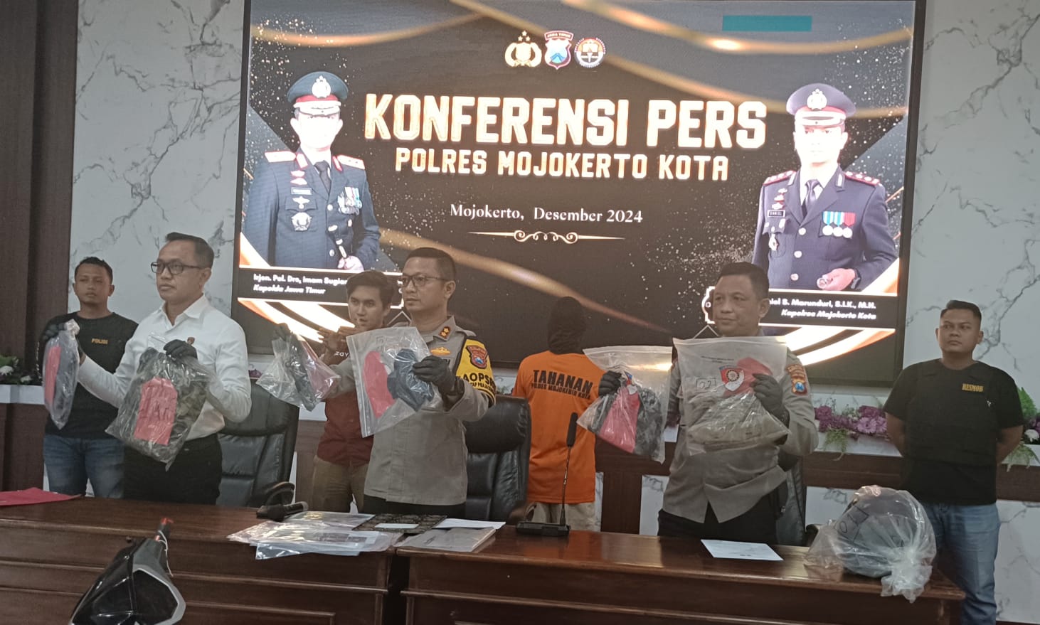 Polres Mojokerto Ungkap Pembunuhan di Kebon Jeruk Rejoto