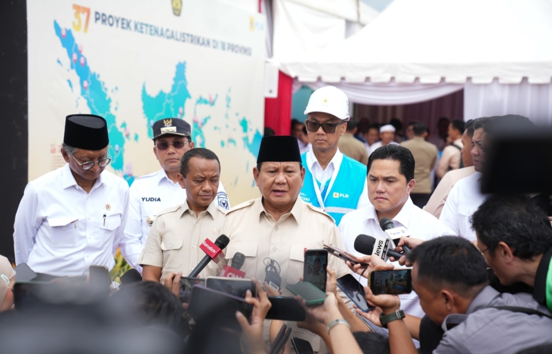 Menteri BUMN Erick Thohir Dampingi Presiden Resmikan Proyek Strategis Ketenagalistrikan di 18 Provinsi