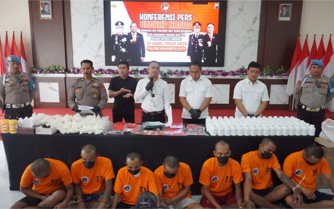 Polres Mojokerto Ringkus 7 Tersaka Narkoba