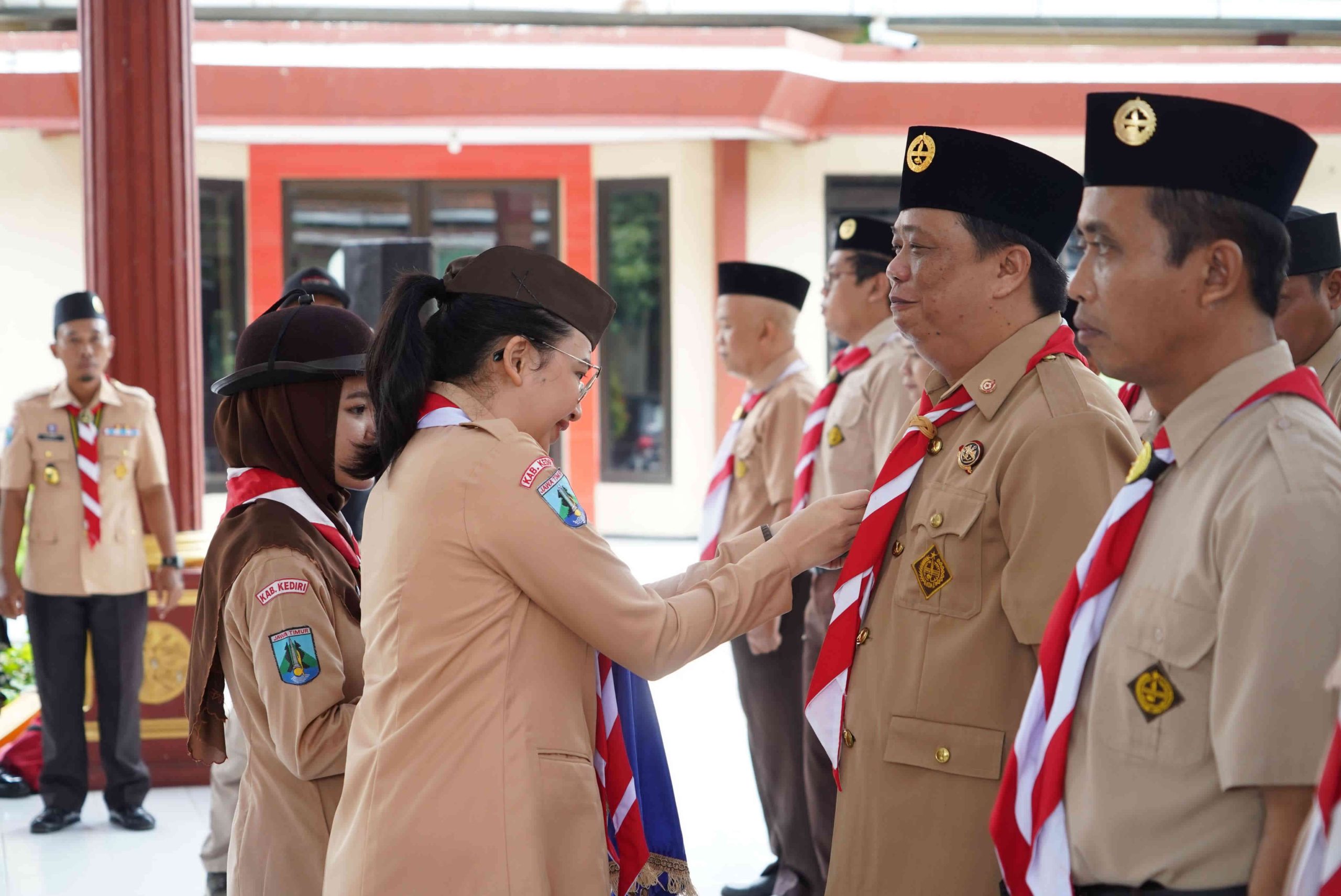 Mbak Cicha Ajak Pengurus Baru Pramuka Pare Wujudkan Generasi Berkarakter