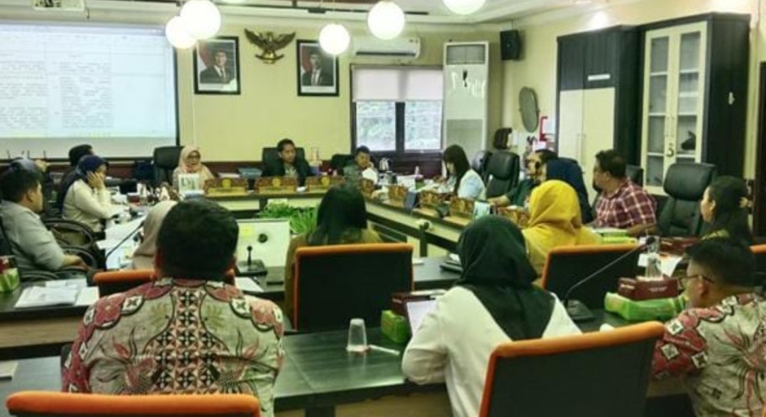 Rapat Pansus YEKAPE DPRD Surabaya Perdebadatkan Masalah Gaji