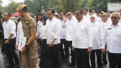 Diguyur Hujan, Mas Dhito dan Ratusan Kepala Daerah Tetap Semangat Ikuti Geladi Bersih Pelantikan di Istana