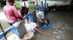 BMKG dan Pemkot Ungkap Pemicu Banjir Surabaya