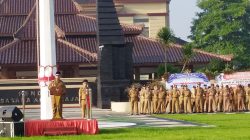 Hari Pertama Masuk Kerja, Bupati Blitar Pimpin Upacara bersama ASN