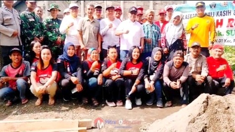 Kunjungi Bedah Rumah, Bupati Blitar Apresiasi Semangat Gotong-royong Masyarakat