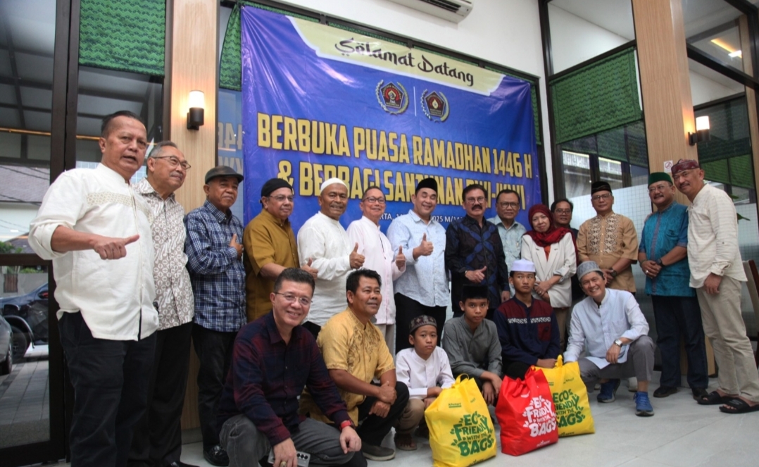 PWI Pusat dan IKWI Gelar Buka Puasa dan Santunan untuk Yatim Piatu