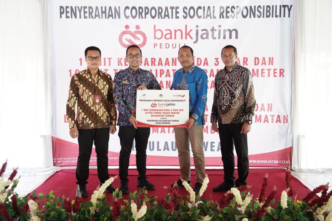 Tingkatkan Ekonomi Bawean, Bank Jatim Salurkan Bantuan Tenda hingga Kendaraan