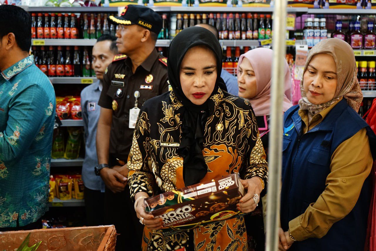 Sidak Supermarket Jelang Lebaran, Forkopimda Pastikan Produk di Sidoarjo Aman