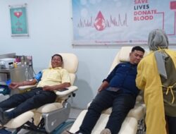 Usai Sidang Paripurna, Anggota Fraksi Golkar DPRD Jember Sempatkan Donor Darah di UDD PMI