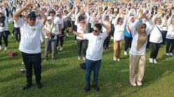 Sambut HUT ke-733, Bupati Mojokerto Gus Barra Gelar Senam Massal di Stadion Gajah Mada