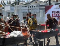 Kejari Kota Mojokerto Musnahkan Ratusan Barang Bukti dari 63 Perkara Inkracht