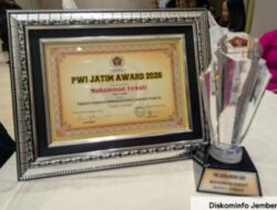Gus Fawait Terima Penghargaan PWI Jatim,Kategori Tokoh Daerah Peningkatan Layanan Publik.