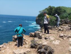 Amankan Obyek Wisata, Aparat Keamanan Patroli di Pantai Serang