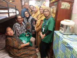 Hari Kartini, Baksos Nakes Menyapa Warga Surabaya