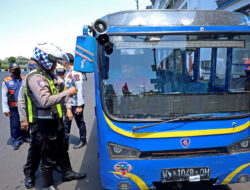 Dishub Surabaya Tertibkan Lyn di TIJ, 11 Unit Digembok