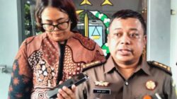 Dua Tersangka Dugaan Korupsi Kredit BPR Kota Blitar Tahun 2022 di Gelandang Kejaksaan Blitar