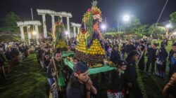 Ruwatan Kota dan Wayang Kulit di Tugu Pahlawan, Libatkan Ratusan Seniman Budayawan