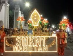 Takbir Bergema Diiringi Lampion Bambu, Simbol Kebersamaan Idul Adha