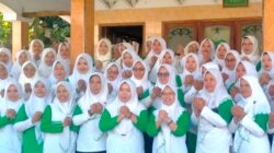 Anggia Ermarini Bagikan Daging Kurban kepada Fatayat NU Blitar