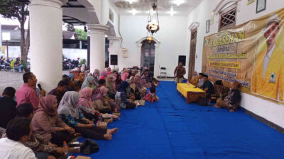 Suasana dialog sarasehan pendidikan DPRD Kota Kediri membahas kesejahteraan guru dan tenaga honorer.