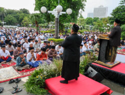 Salat Iduladha di Balai Kota Khidmat Meski Gerimis, Pemkot Salurkan 80 Hewan Kurban