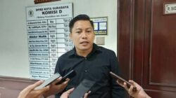 Abdul Ghoni Apresiasi Rencana Pemkot Surabaya Jadikan Buku “Bung Karno: Aku Arek Suroboyo” sebagai Materi Pembelajaran