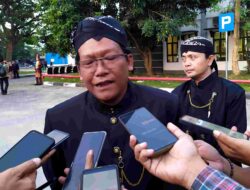 Lepas Kirab Brokohan Pancasila, Ketua DPRD Blitar: Momentum Mejaga Marwah Bangsa dan Negara