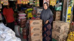 Jaga Stok & Stabilitas Harga: Bulog Mojokerto Distribusikan Ribuan Liter MinyaKita di Pasar Induk