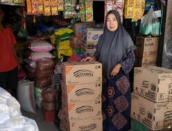 Jaga Stok & Stabilitas Harga: Bulog Mojokerto Distribusikan Ribuan Liter MinyaKita di Pasar Induk