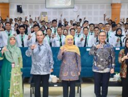 Di Makassar, Khofifah Bagikan Strategi Jatim Cetak SDM Unggul Menuju Indonesia Emas 2045