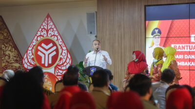 Ribuan Pekerja Ber-KTP Surabaya Terima BLT Dana Bagi Hasil Cukai Tembakau